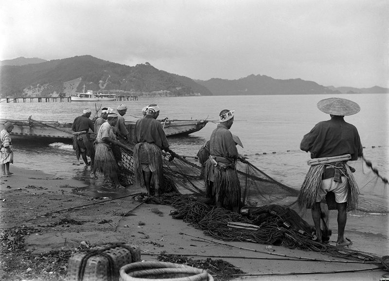 小浜鈴鹿海岸での磯引網_大正~昭和初期
