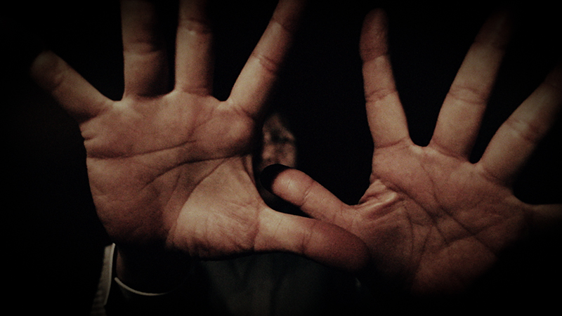 第40回 ATP賞 テレビグランプリ ドキュメンタリー部門 優秀賞「ゴッドハンド 流転の秘宝を復元せよ」復元氏の手のひら